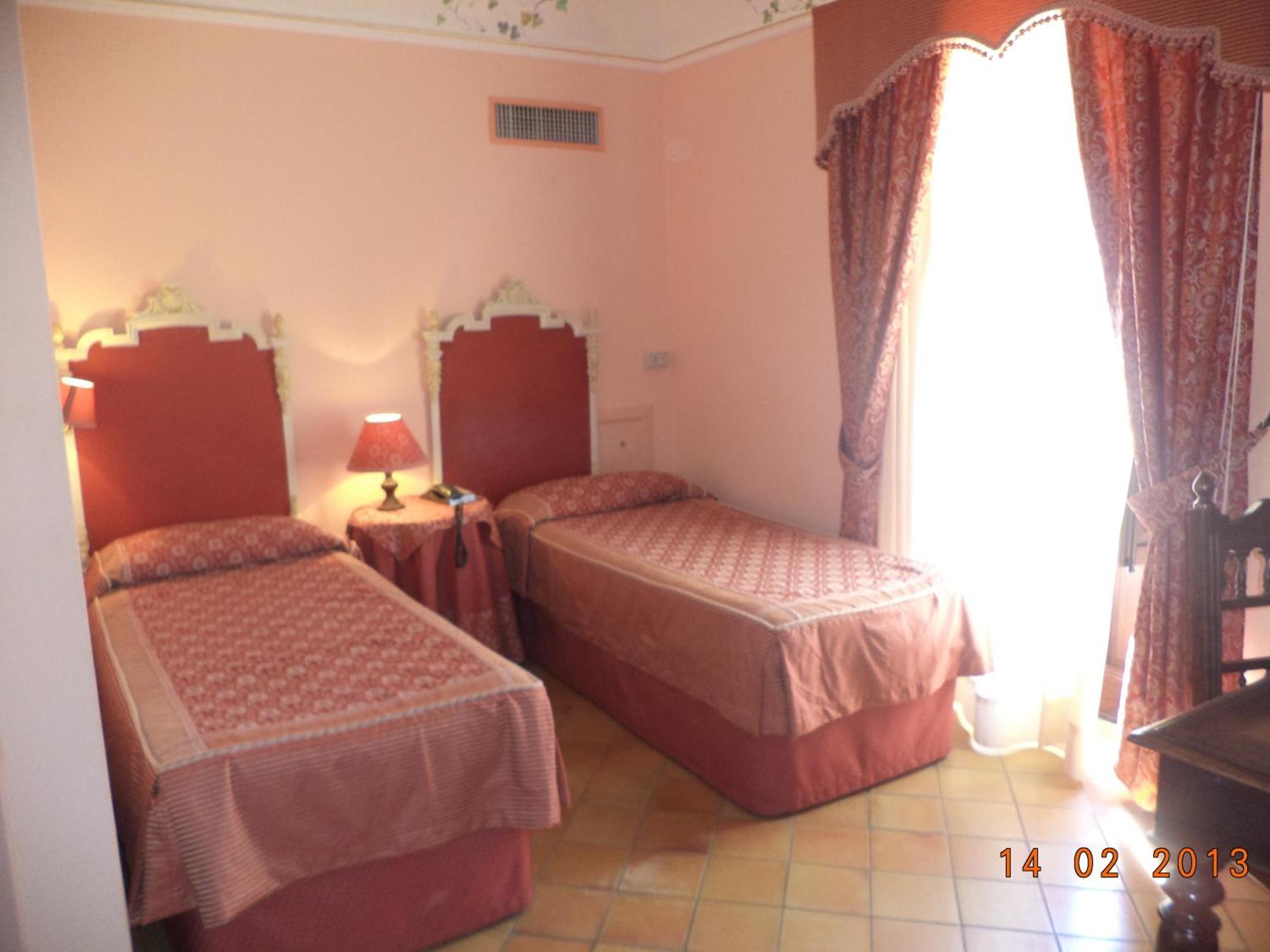 Hotel Villa Palocla شاكا المظهر الخارجي الصورة